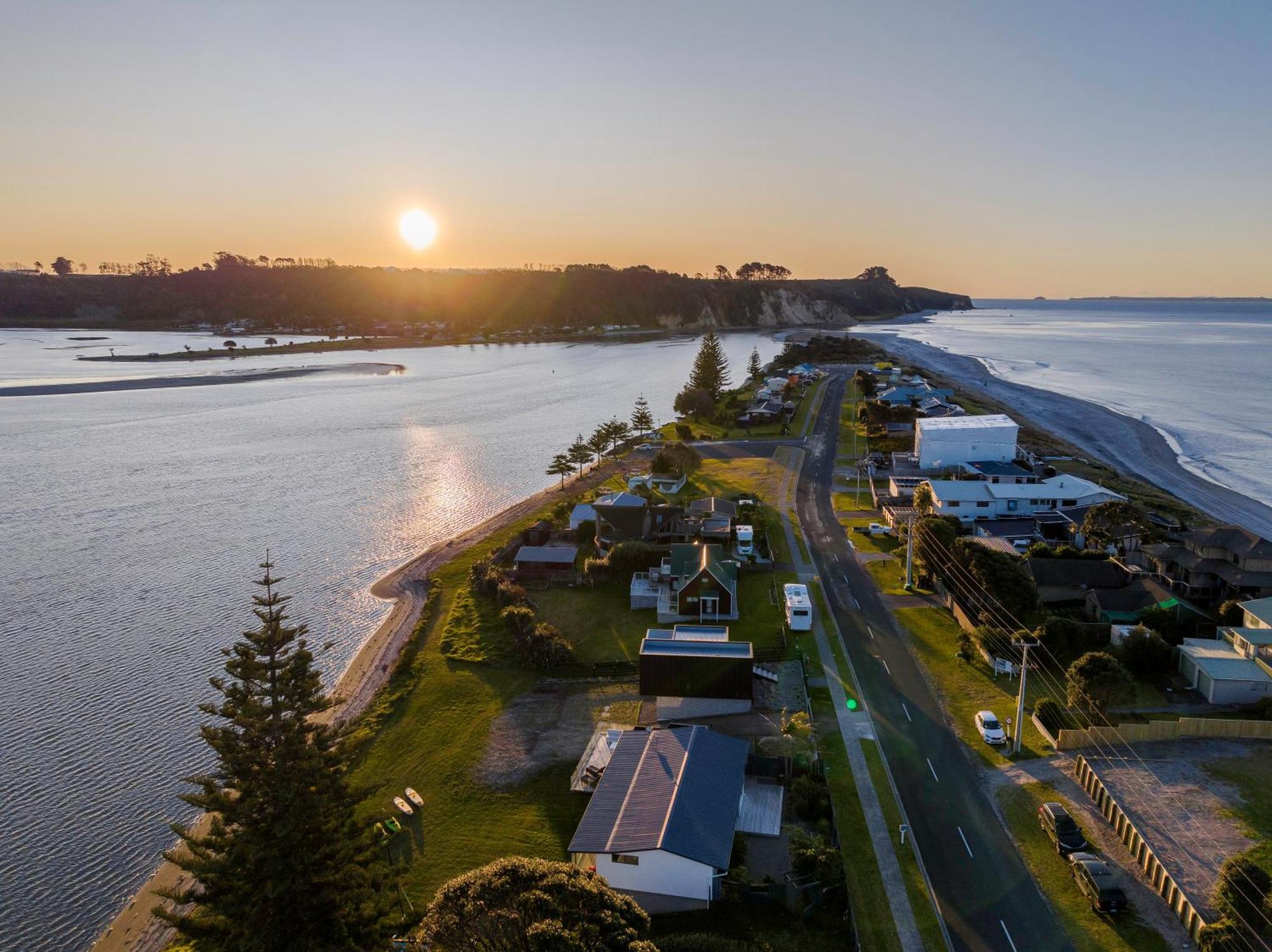 Holiday home Estuary Sunset Views Townhouse & Pukehina